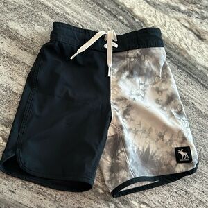 Boys 5-6 Abercrombie swim trunks